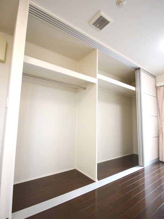 松下邸貸家の収納