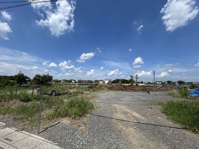 物件外観写真6　(駐車場)