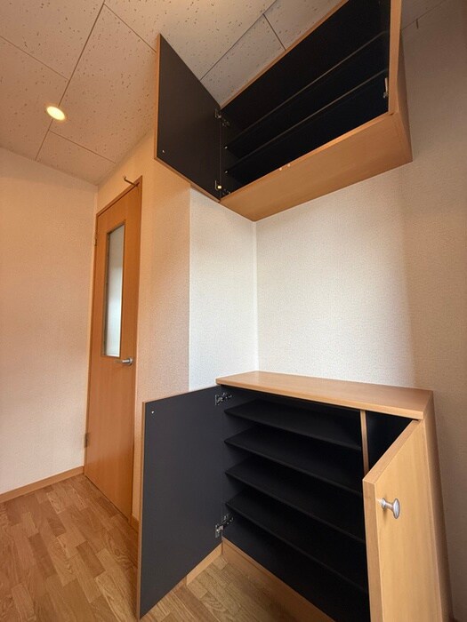 物件内観写真18　(靴箱)