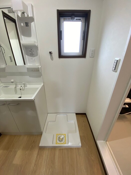 物件内観写真9　(洗濯機置場)