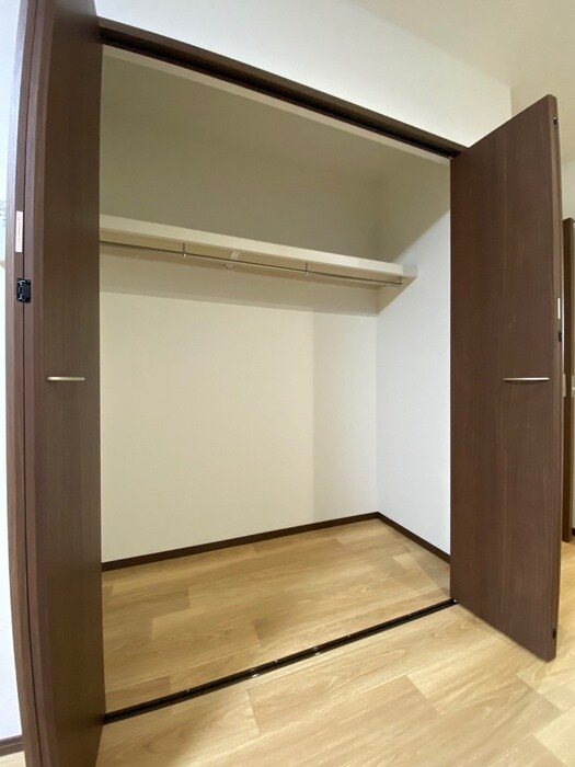 物件内観写真12　(収納)