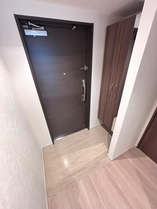 物件内観写真7　(玄関)