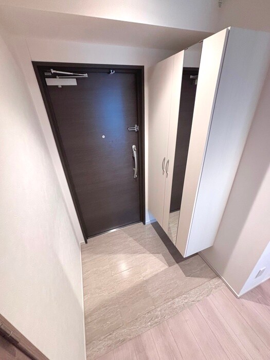 物件内観写真7　(玄関)