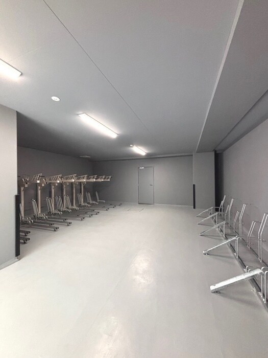 物件外観写真3　(駐輪場)