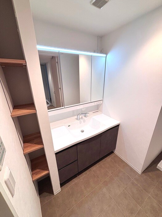 物件内観写真13　(洗面)