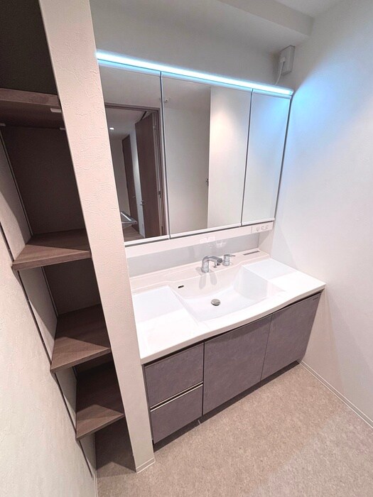 物件内観写真13　(洗面)