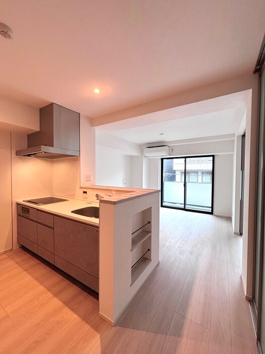 物件内観写真19　(室内からの展望)