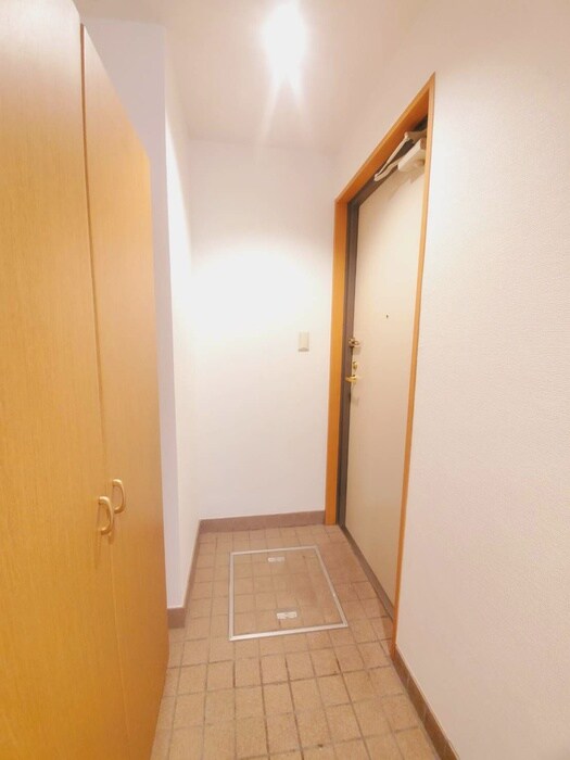 物件内観写真15　(玄関)
