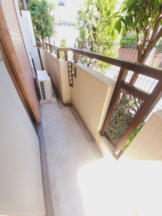 物件内観写真20　(室内からの展望)