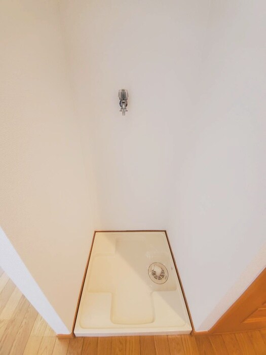 物件内観写真21　(洗濯機置場)