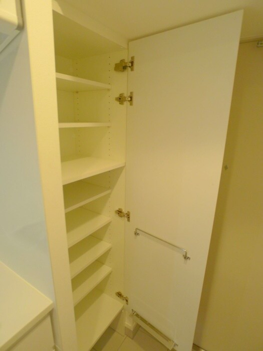 物件内観写真15　(靴箱)