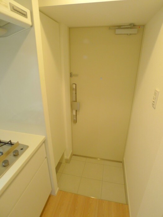 物件内観写真16　(玄関)