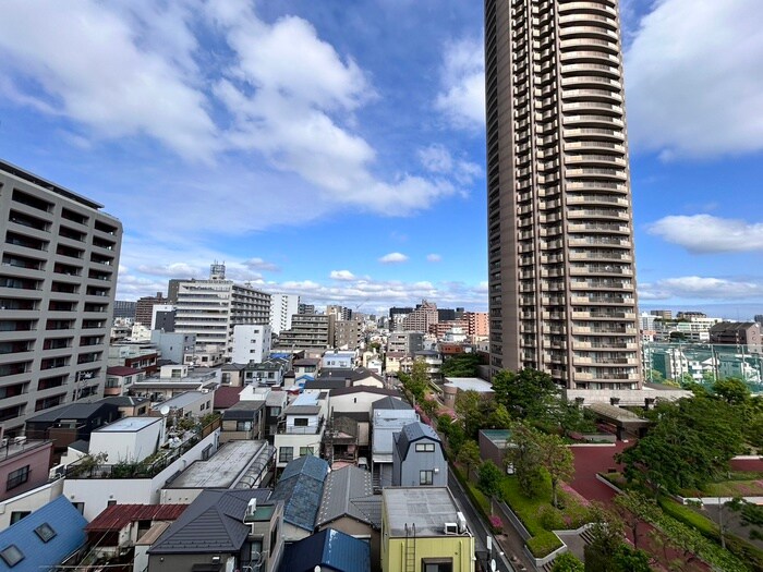 物件内観写真16　(室内からの展望)