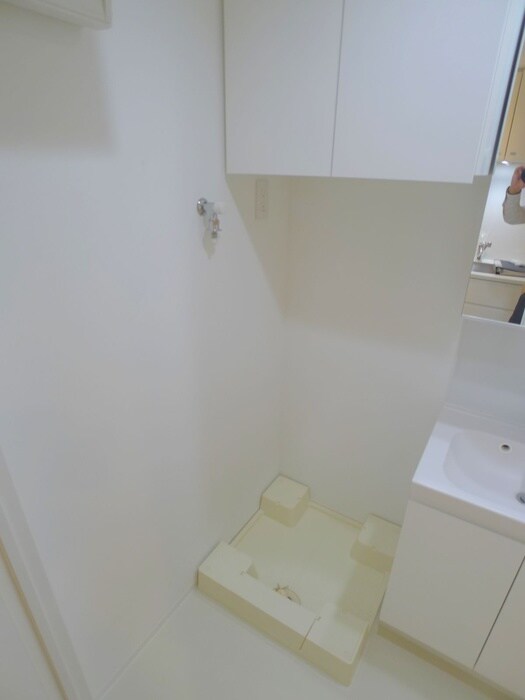 物件内観写真18　(洗濯機置場)