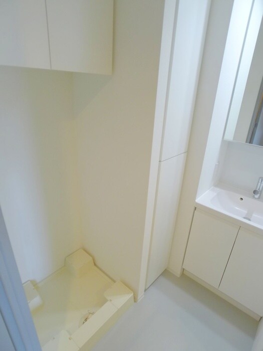 物件内観写真18　(洗濯機置場)