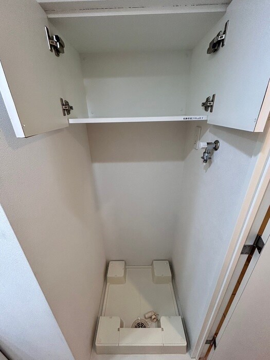 物件内観写真20　(洗濯機置場)