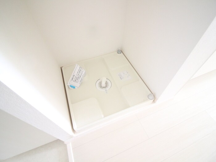 物件内観写真15　(洗濯機置場)