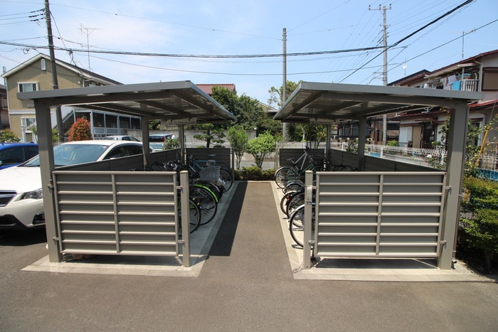 物件外観写真4　(駐輪場)