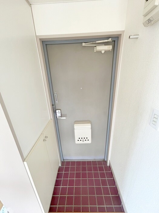 物件内観写真18　(玄関)