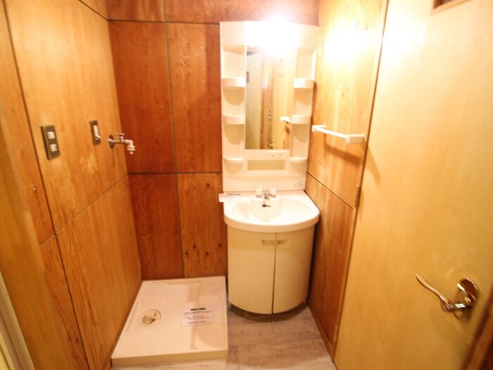 物件内観写真14　(洗濯機置場)