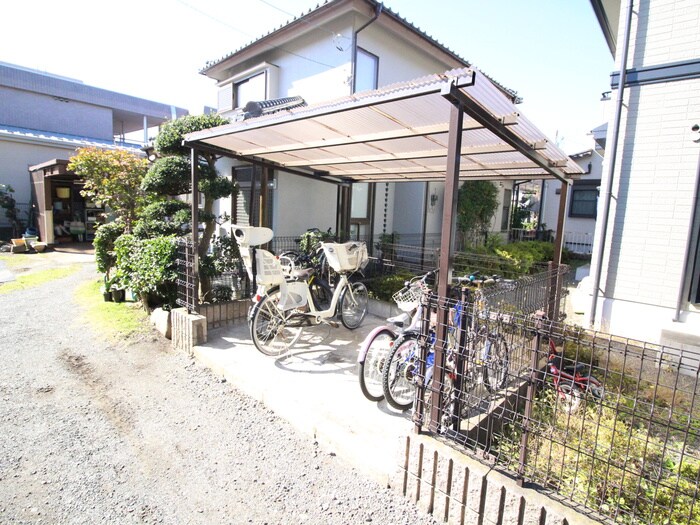 物件外観写真2　(駐輪場)