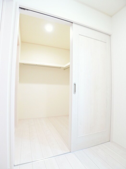 物件内観写真16　(収納)