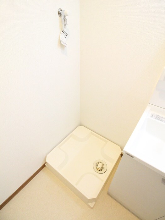 物件内観写真17　(洗濯機置場)