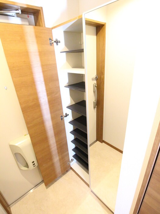 物件内観写真18　(靴箱)