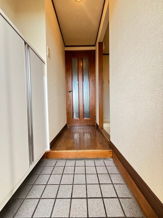 物件内観写真18　(玄関)