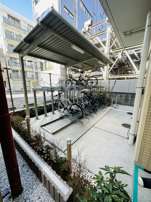 物件外観写真4　(駐輪場)