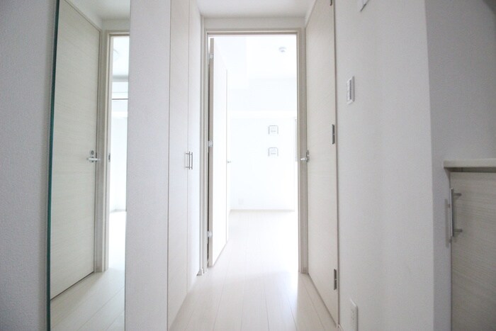 物件内観写真14　(廊下)