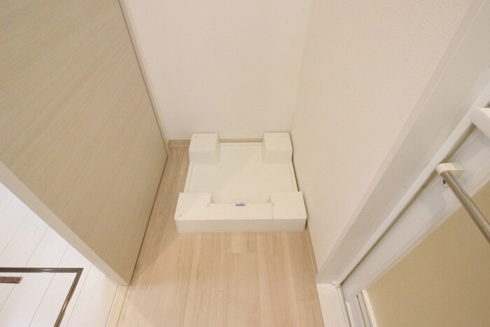 物件内観写真18　(洗濯機置場)