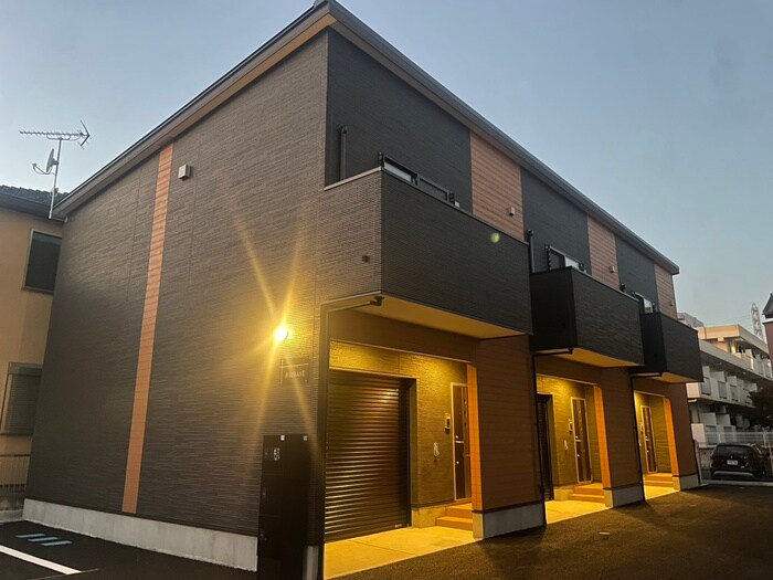 物件外観写真1　(駐輪場)