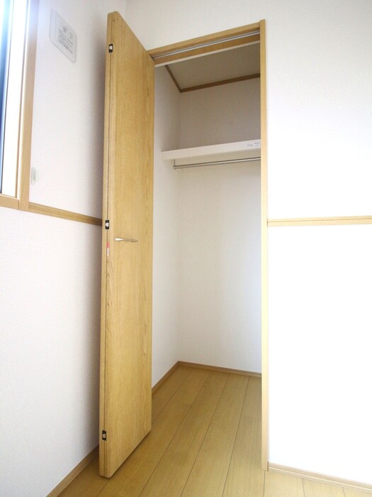 物件内観写真11　(収納)