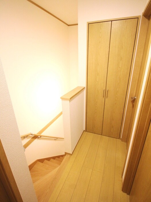 物件内観写真19　(廊下)