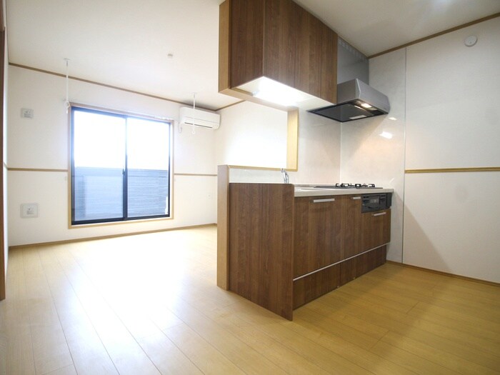 物件内観写真10　(室内からの展望)