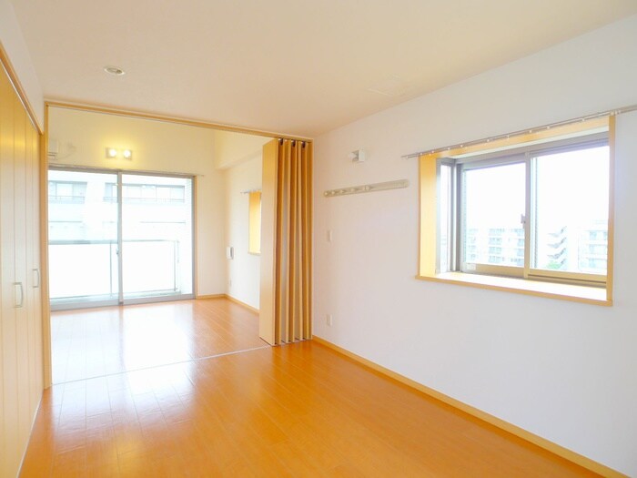 物件内観写真9　(室内からの展望)