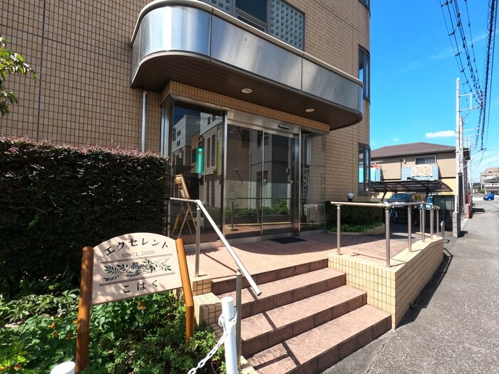 物件外観写真2　(駐輪場)