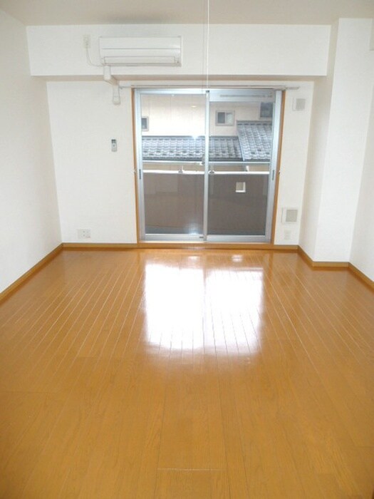 物件内観写真17　(室内からの展望)