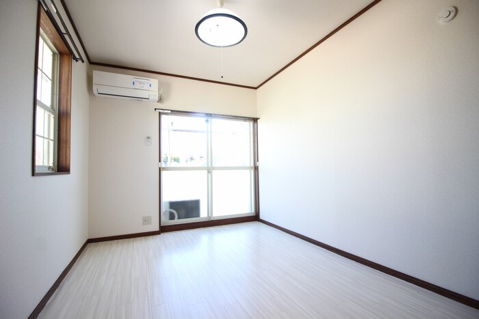 物件内観写真7　(居室)