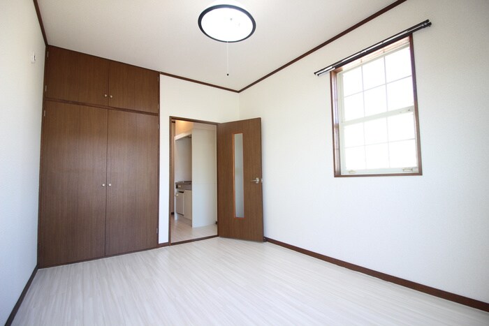 物件内観写真8　(居室)