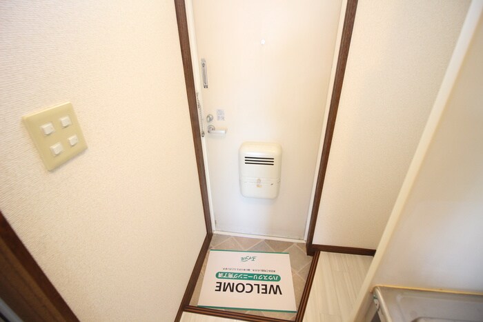 物件内観写真17　(玄関)