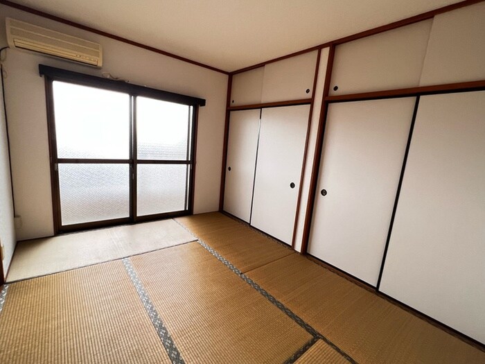 物件内観写真8　(室内からの展望)