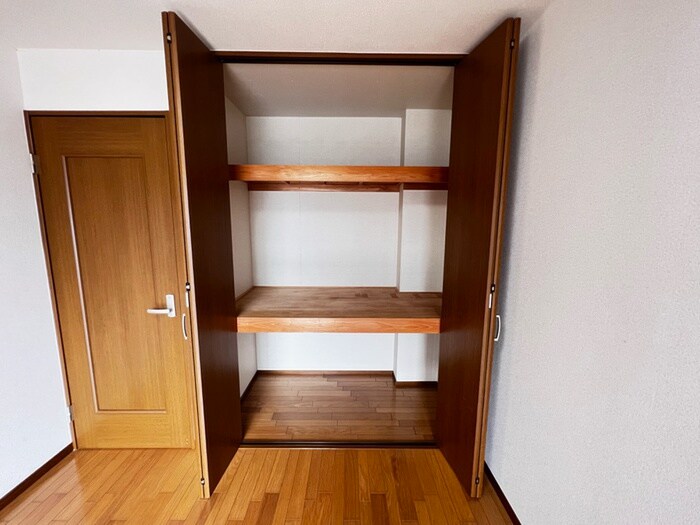 物件内観写真10　(収納)