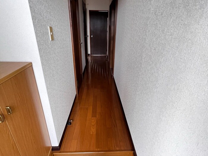 物件内観写真15　(廊下)