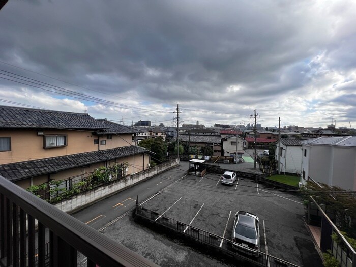 物件内観写真17　(室内からの展望)