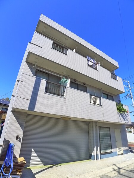 Ｓ・Ｔ三通ビル外観写真