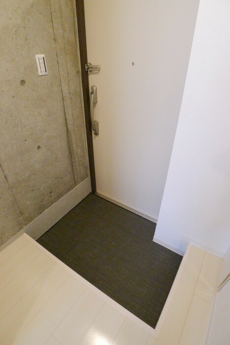 物件内観写真17　(玄関)