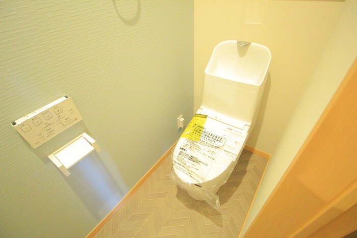 物件内観写真12　(トイレ)