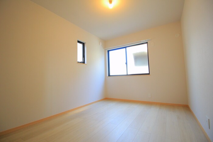 物件内観写真19　(居室)